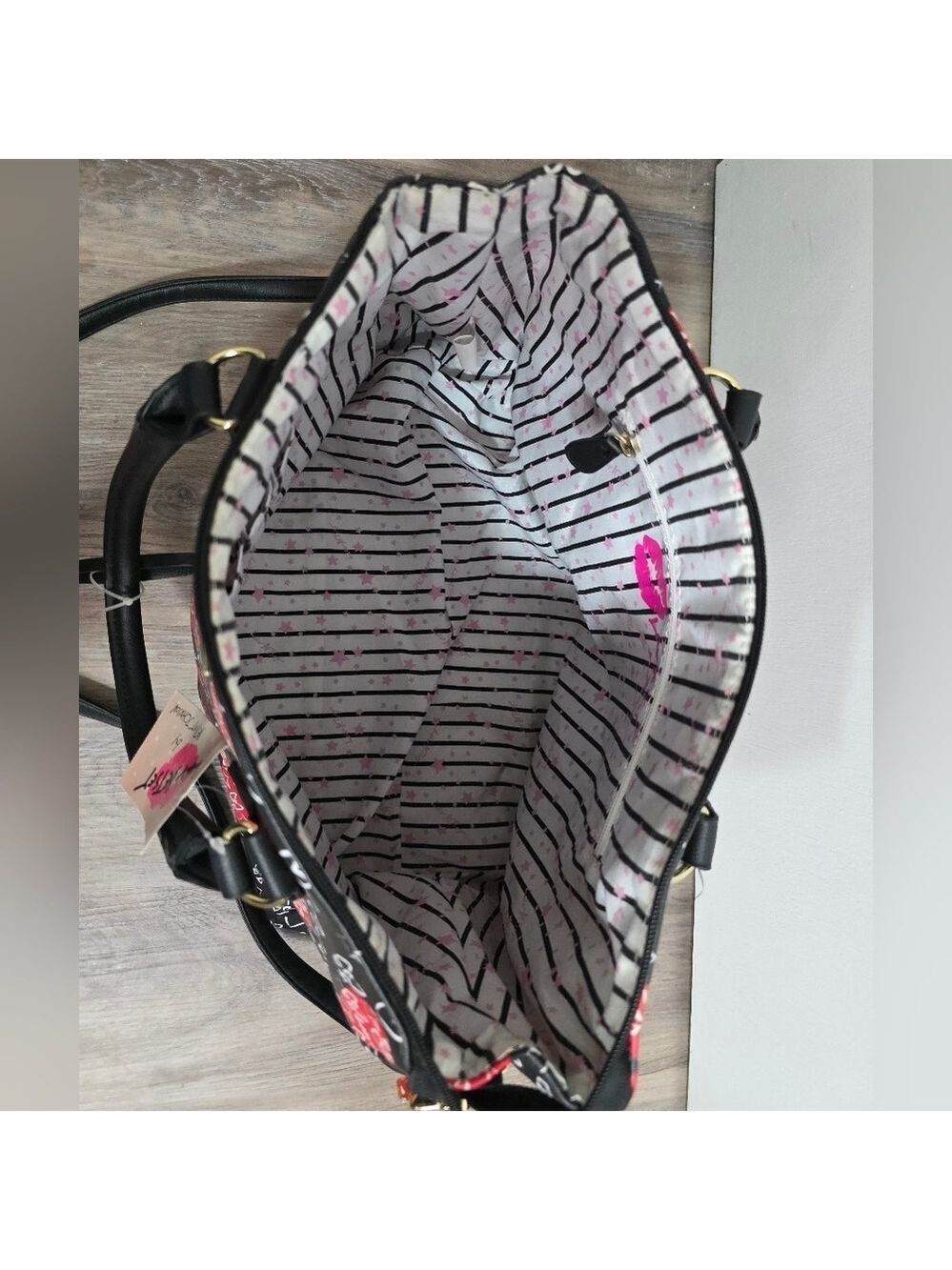 Luv Betsey by Betsey Johnson Heart Print Satchel Bag - New With Tag - Picture 9 of 12